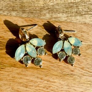 ✨ Opal Acrylic Crystal Drop Earrings – Gold-Tone Vintage-Inspired